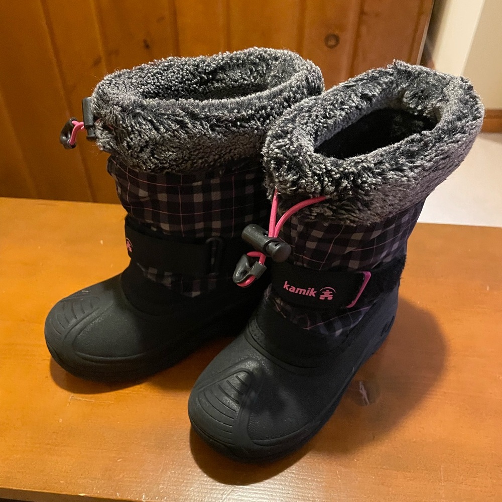 Size 10 kids Kamik Boots